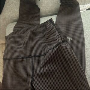 ALO Yoga Black and Brown Houndstooth Leggings
